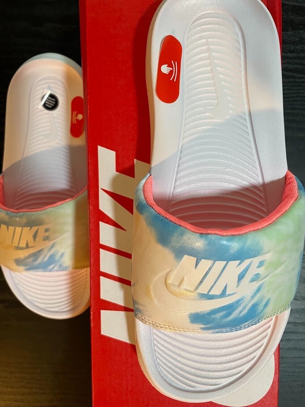 size 5-Women's Nike Victori one slide Print