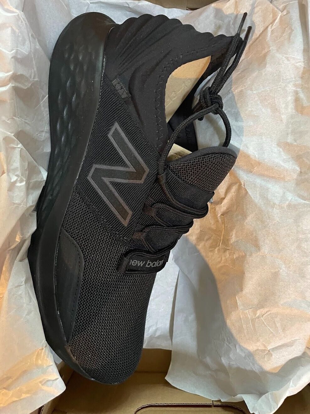 Size 12-New Balance MROAVLB Black